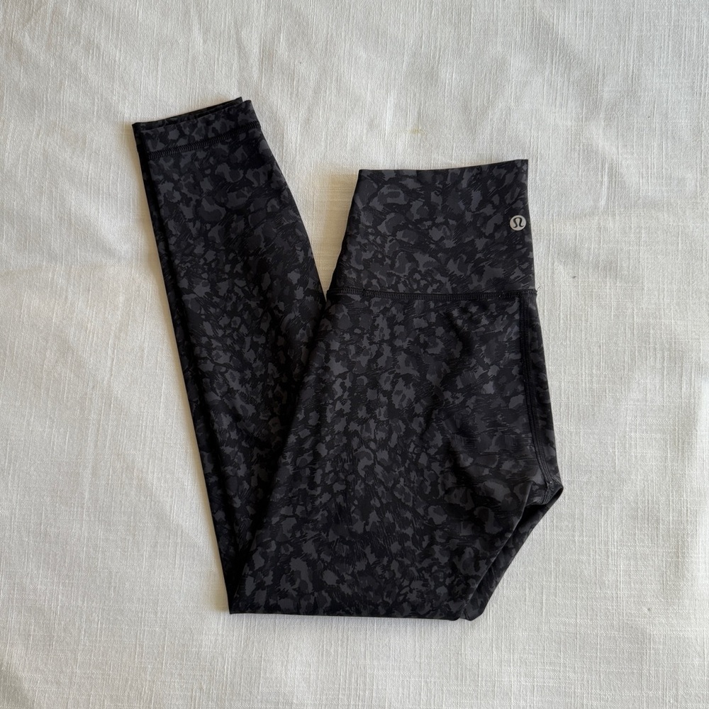 Lululemon Wunder Under High-Rise Tight 25” *Full-On Luxtreme Size 4